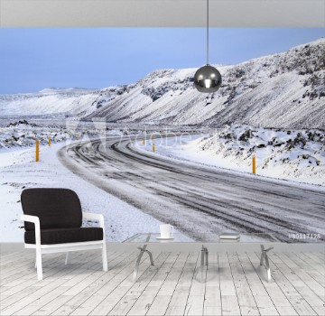 Picture of Islanda una strada nella neve